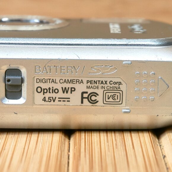 Pentax Optio WP 5MP Waterproof Digital Camera, with 3x Optical Zoom - Picture 7 of 7